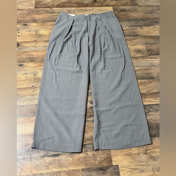 Women's High-Rise Wide Leg Pleated Front Trousers - a New Day Gray Size 16 R NWT - Picture 5 of 8